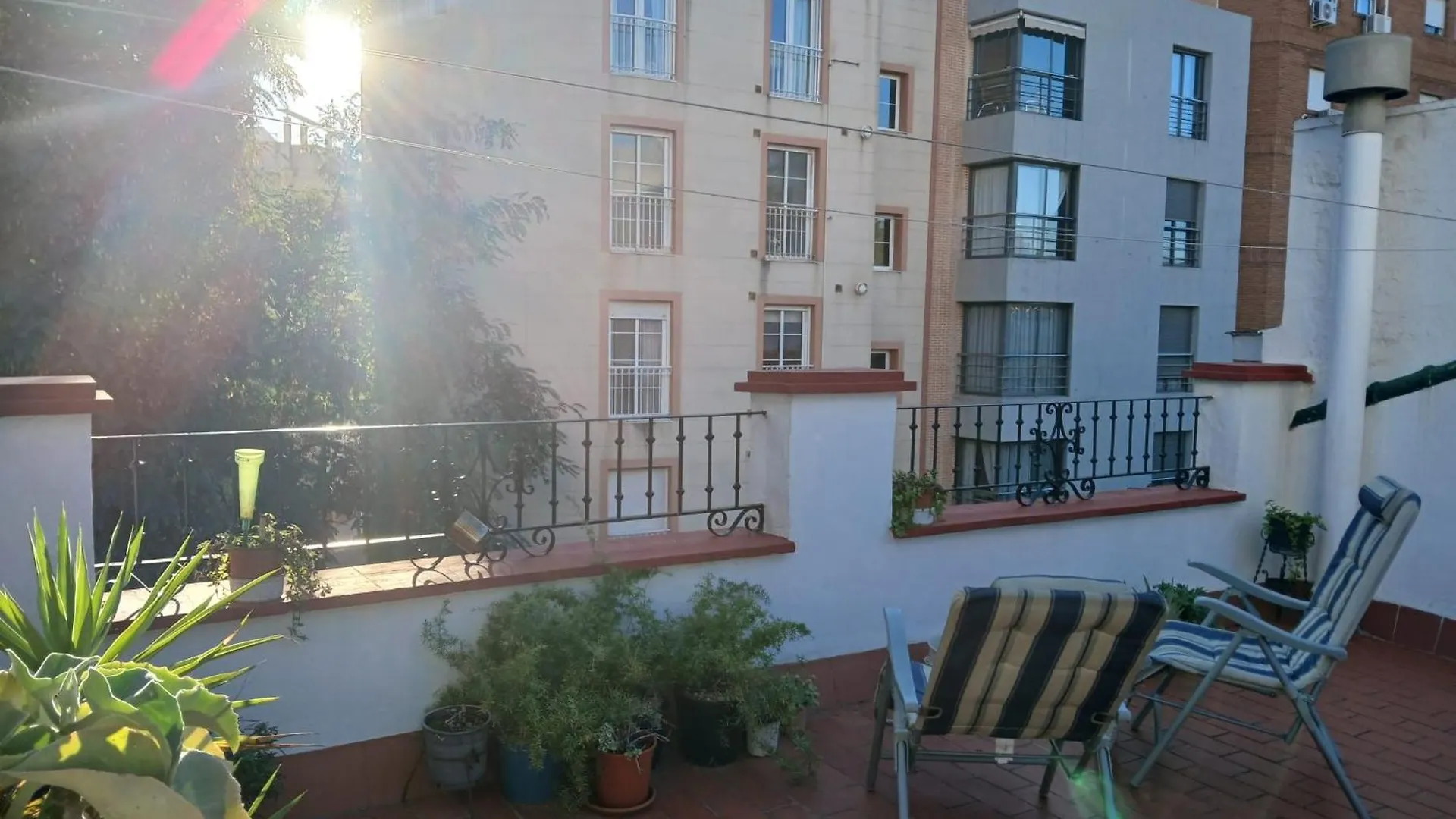 Habitaciones En Casa Residencial Cercana Al Centro Historico De Malaga 0*,