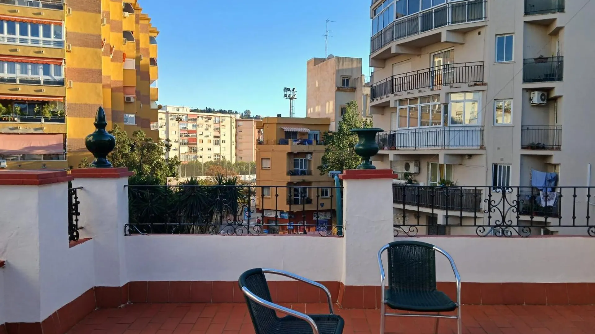 Homestay Habitaciones En Casa Residencial Cercana Al Centro Historico De Malaga Spain